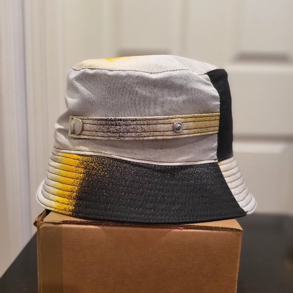 ALEXANDER McQUEEN Watercolour Graffiti Bucket Hat - UNISEX - Picture 5 of 8